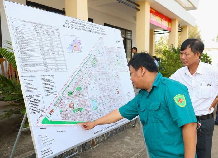 Nhiều thông tin về dự án đã được công bố tại buổi đối thoại để người dân tìm hiểu.
