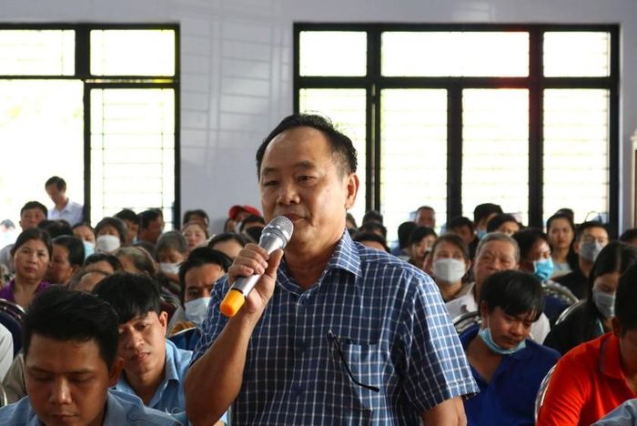 Đại diện một hộ dân nêu ý kiến.