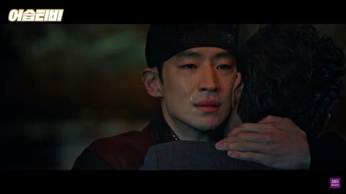 Phân cảnh "nhập vai" siêu hài hước của Kim Do Gi
