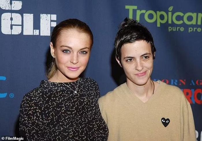 Lindsay Lohan từng có mối tình đồng giới sâu đậm với DJ người Anh Samantha Ronson