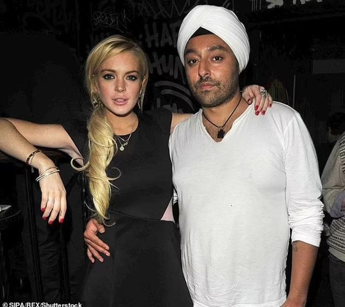 Lindsay Lohan được cho là từng hẹn hò với chủ khách sạn Vikram Chatwal sau khi họ được chụp ảnh đi ăn tối cùng nhau vào năm 2013