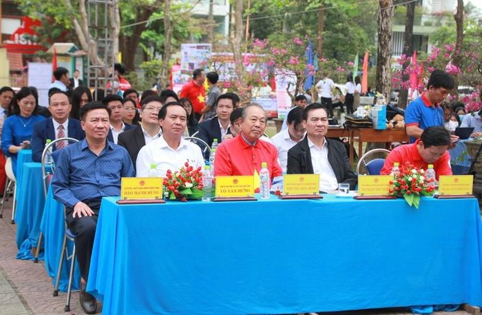 Chương trình có sự tham gia của đại diện Bộ GD&amp;ĐT, đại diện các trường ĐH, CĐ.