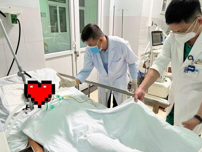 Bệnh nhân bị ngộ độc Botulinum do ăn cá chép muối ủ chua đang được điều trị.