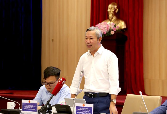 Ông Phạm Nguyên Hùng - Phó Cục trưởng Cục Điện lực và Năng lượng tái tạo - trả lời các kiến nghị của nhà đầu tư dự án điện mặt trời đã hoàn thành nhưng không được huy động.
