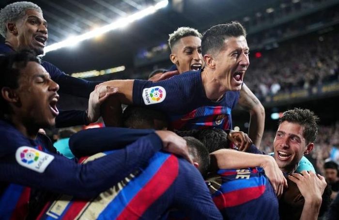 Barca tiến gần chức vô địch La Liga