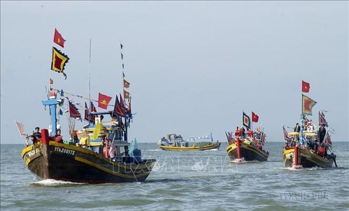 Lễ hội Cầu Ngư truyền thống của ngư dân Phan Thiết, còn được gọi là lễ hội Cầu Ngư đầu mùa. Ảnh: Anh Tuấn/TTXVN