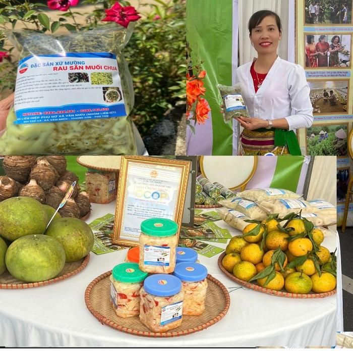 Các sản phẩm của Tổ liên kết trưng bày tại hội chợ