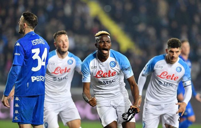 Napoli vẫn duy trì phong độ đáng sợ - Ảnh: REUTERS