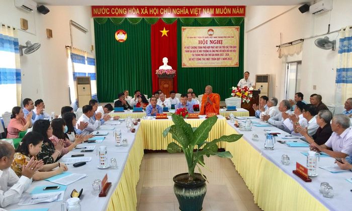 Toàn cảnh hội nghị.