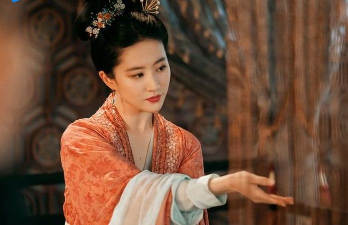 Quay lại với dòng phim cổ trang để vớt vát lại danh tiếng được cho là "bước thụt lùi" của người đẹp