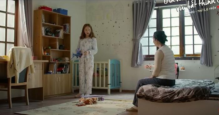 Bà Cúc bàn với hà về chuyện phòng cưới của Danh - Ảnh: chụp màn hình