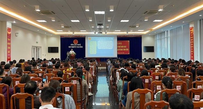 Toàn cảnh hội nghị.