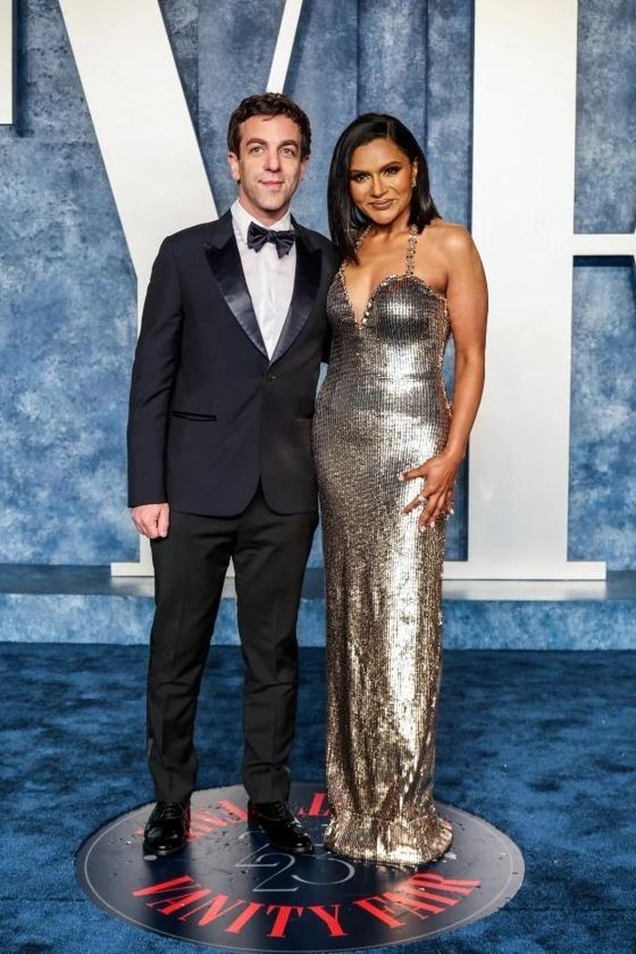  Mindy Kaling trên thảm đỏ Oscar lần thứ 95 và tại tiệc hậu lễ trao giải. Ảnh: Hollywood Life. 