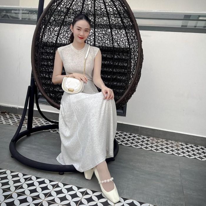 Nhan sắc rạng rỡ của Minh Hằng dù đang trong thời kỳ bầu bí.