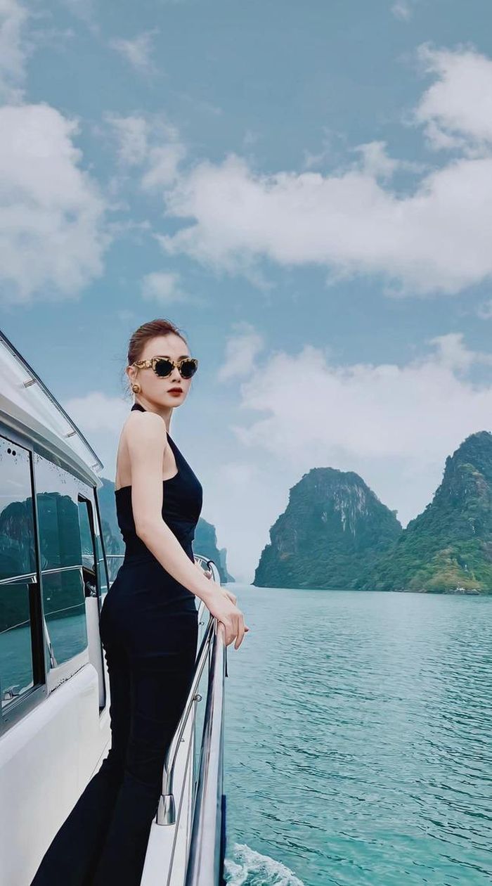 Phương Oanh có phần thon gọn hơn so với thời gian trước