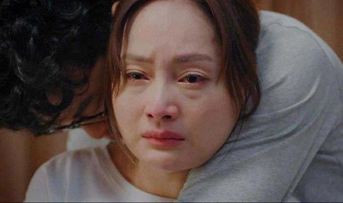 Cuộc đời Vân Khánh luôn chìm đắm trong nước mắt.