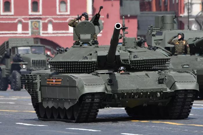 Xe tăng T-90M Proryv trong lễ duyệt binh Ngày Chiến thắng tại Quảng trường Đỏ năm 2022. Ảnh: Sputnik