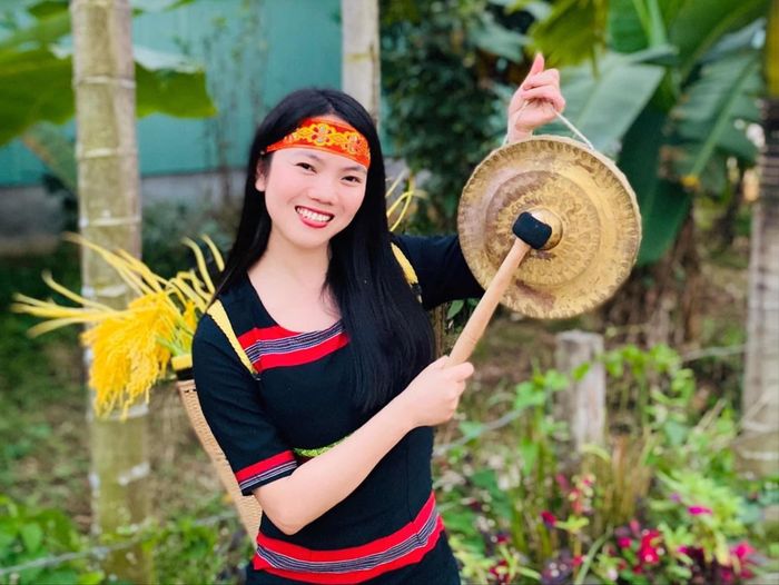 Võ Thị Minh Nga táo bạo về vùng núi khởi nghiệp. Ảnh: NVCC