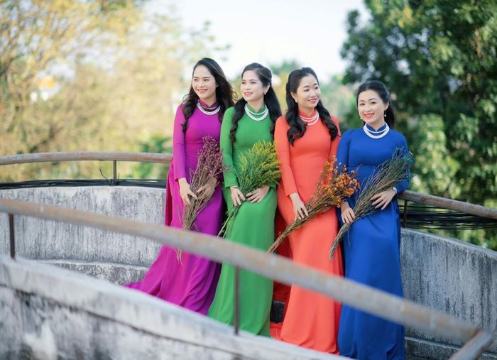 Chị Trang Lê đánh giá cao tính ứng dụng của các loại vải trơn