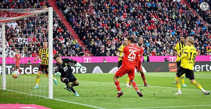  Thomas Mueller sau đó tỏa sáng để... (Nguồn: FcBayern) 