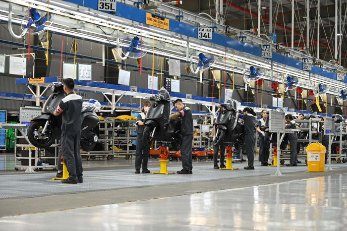  Xe máy điện VinFast sử dụng trang thiết bị, phụ tùng cao cấp của các nhà sản xuất danh tiếng. 