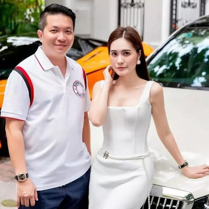 Nam doanh nhân cũng chi gần 3 tỷ đồng để tổ chức tiệc cưới với sự tham dự của rất đông bạn bè và nghệ sĩ nổi tiếng. Ảnh: Lao động