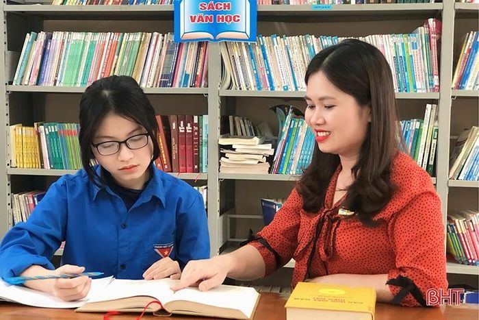 Sự chỉ bảo tận tình của các thầy cô giáo đã giúp Thanh Nga vững tin hơn trên con đường chinh phục các kỳ thi.