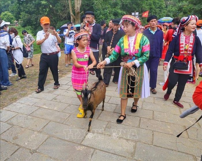 Chợ phiên vùng cao “Sắc màu xứ Tuyên” thu hút đông đảo du khách dịp nghỉ lễ Quốc khánh 2-9. Ảnh tư liệu / TTXVN
