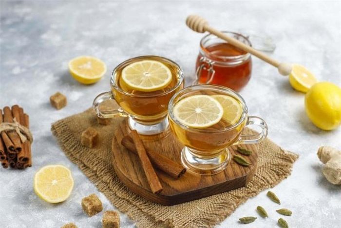 Giảm cân bằng chanh gừng mật ong là cách làm đơn giản, an toàn và ít gây tác dụng phụ.