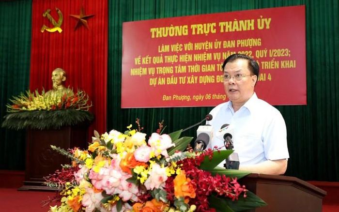 Bí thư Thành ủy Hà Nội Đinh Tiến Dũng phát biểu kết luận buổi làm việc