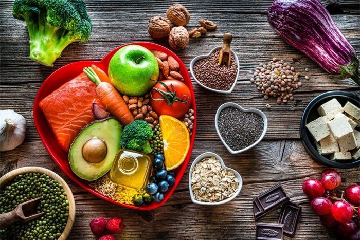 Để có một trái tim khỏe mạnh, bạn phải xây dựng một chế độ ăn uống lành mạnh. Ảnh: iStock.
