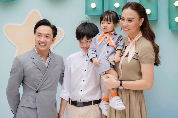 Gia đìnhh hạnh phúc của Cường Đô La - Đàm Thu Trang