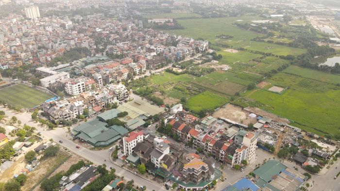 Nhiều ý kiến băn khoăn về phương pháp định giá đất. Ảnh: Quang Vinh.