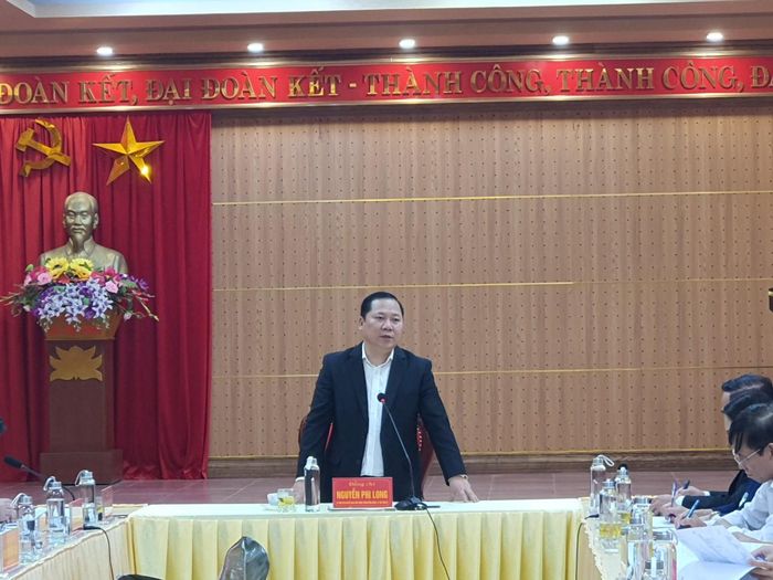 Ông Nguyễn Phi Long – Bí thư Tỉnh ủy Hòa Bình phát biểu tại buổi làm việc