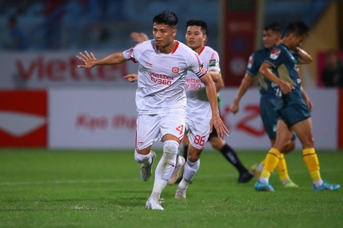 Tiến Dũng bị treo giò ở vòng 6 V-League. ảnh Hoàng Linh