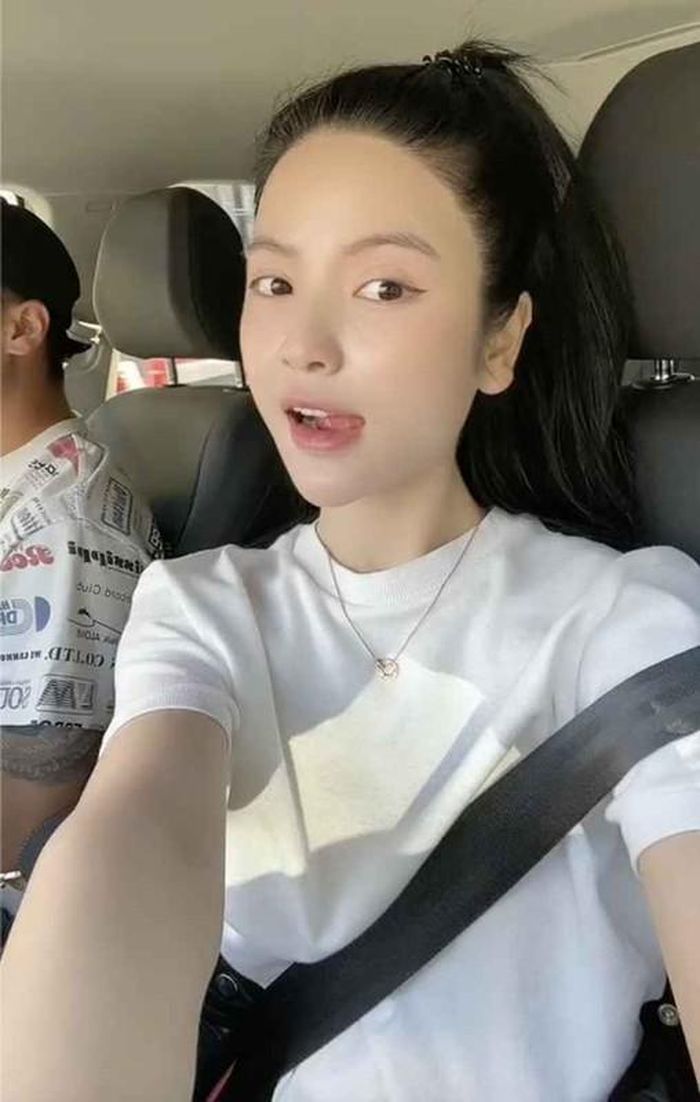 Được biết, hiện tại Chu Thanh Huyền đang ở Pháp cùng Quang Hải để chăm sóc bạn trai và đón sinh nhật vào ngày 12/4 tới đây.