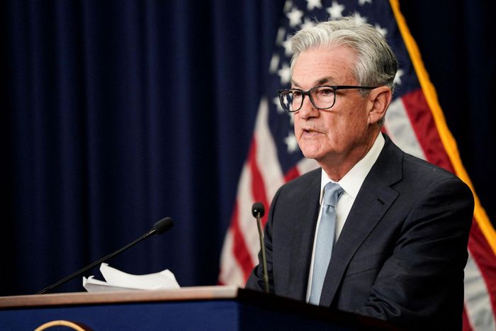 Fed tuyên bố lãi suất sẽ không giảm cho đến năm 2024. Ảnh: NYT.