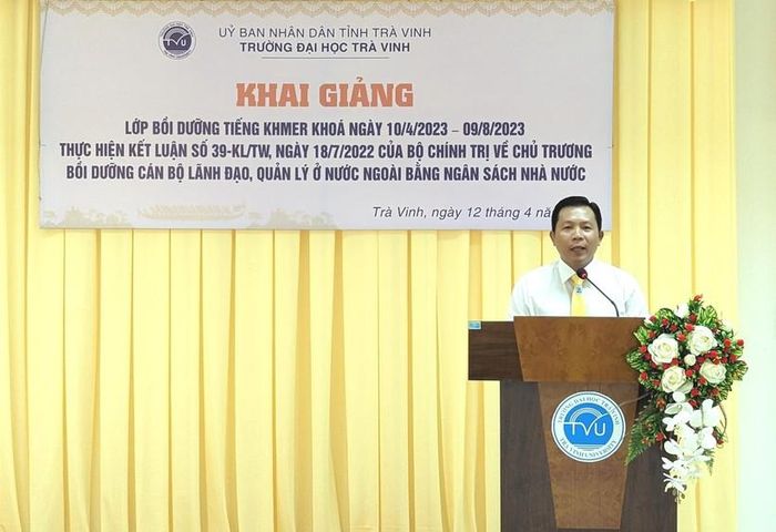 PGS.TS Nguyễn Minh Hòa, Hiệu trưởng Trường ĐH Trà Vinh phát biểu tại lễ khai giảng.