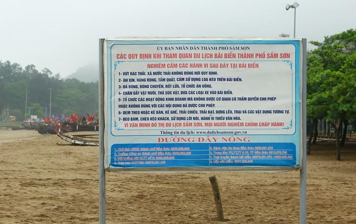  Du khách có thể phản ánh 24/7 nếu phát hiện các hành vi gây ảnh hưởng tiêu cực đến Du lịch Sầm Sơn. 
