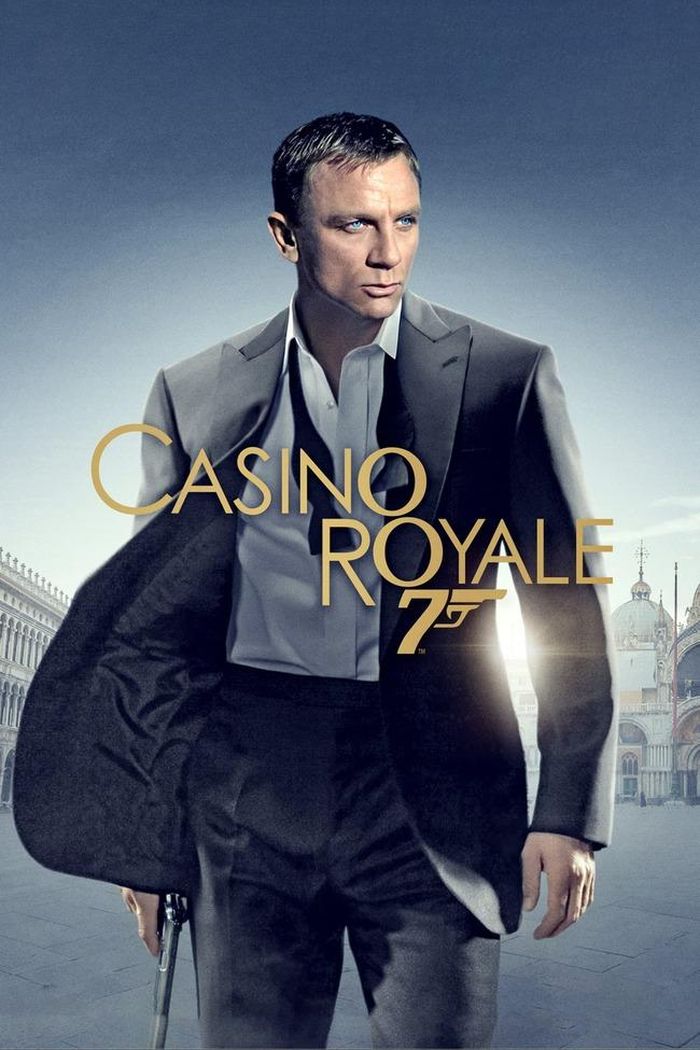 Daniel Craig lần đầu đóng James Bond trong “Casino Royale”