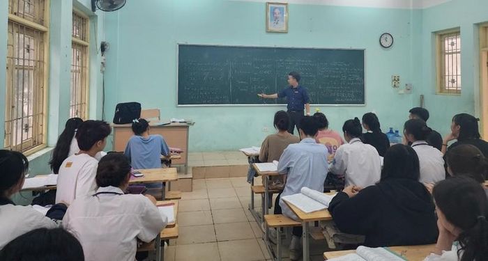 Trường CĐ Cơ khí Nông nghiệp dành giáo viên có kinh nghiệm cho việc ôn thi tốt nghiệp cho học sinh