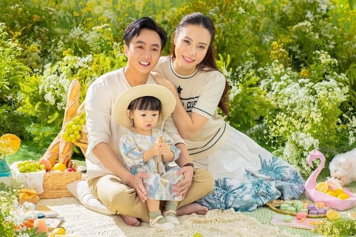 Tổ ấm viên mãn của Cường Đôla và Đàm Thu Trang khiến netizen ngưỡng mộ.