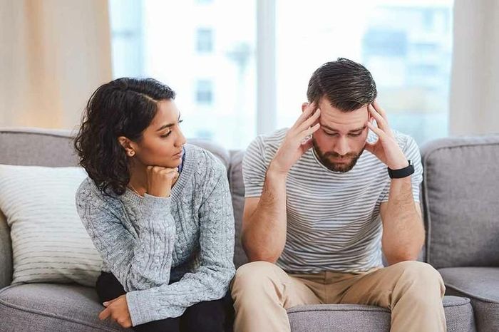 Khi bạn không hài lòng trong một mối quan hệ, bạn sẽ tìm thấy những sai sót trong mọi việc mà đối tác của bạn làm. (Ảnh: ITN).