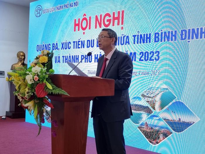 Lãnh đạo Sở Du lịch Bình Định thông tin về hoạt động du lịch trên địa bàn.