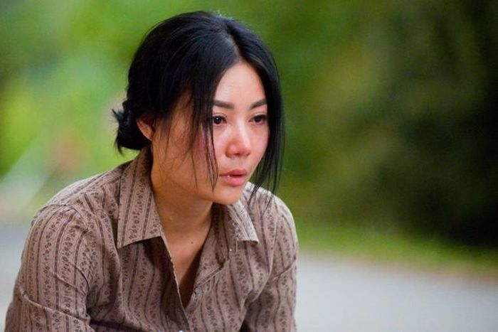 Lan chịu nhiều bi kịch sau khi quá khứ bị phanh phui.