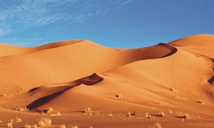 Tuy nhiên, với sự thay đổi khí hậu và các tác động của các yếu tố tự nhiên, Sahara đã dần dần chuyển sang trạng thái sa mạc trơ trọi và khô cằn mà chúng ta thấy ngày nay.