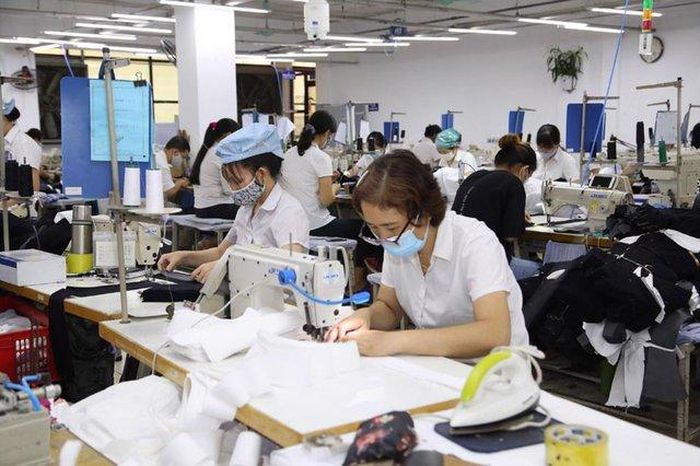 Chuyển hướng đầu tư xanh, sản phẩm có tính bền vững, giảm thiểu ô nhiễm sẽ giúp ngành dệt may có tương lai. Ảnh: VGP/DA