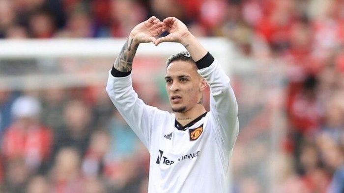 Antony ghi dấu ấn trong cả 2 bàn thắng của Man Utd.