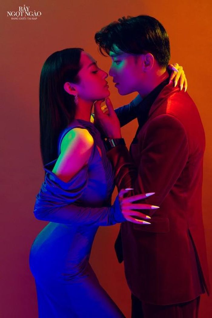 Sự nghiệp thành công nhưng Bảo Anh lại vướng nhiều ồn ào quanh chuyện tình cảm. Năm 2018, nữ ca sĩ từng phải nhờ luật sư vào cuộc lấy lại danh dự khi vướng tin đồn là "người thứ 3" phá hoại gia đình Phạm Quỳnh Anh - Quang Huy.