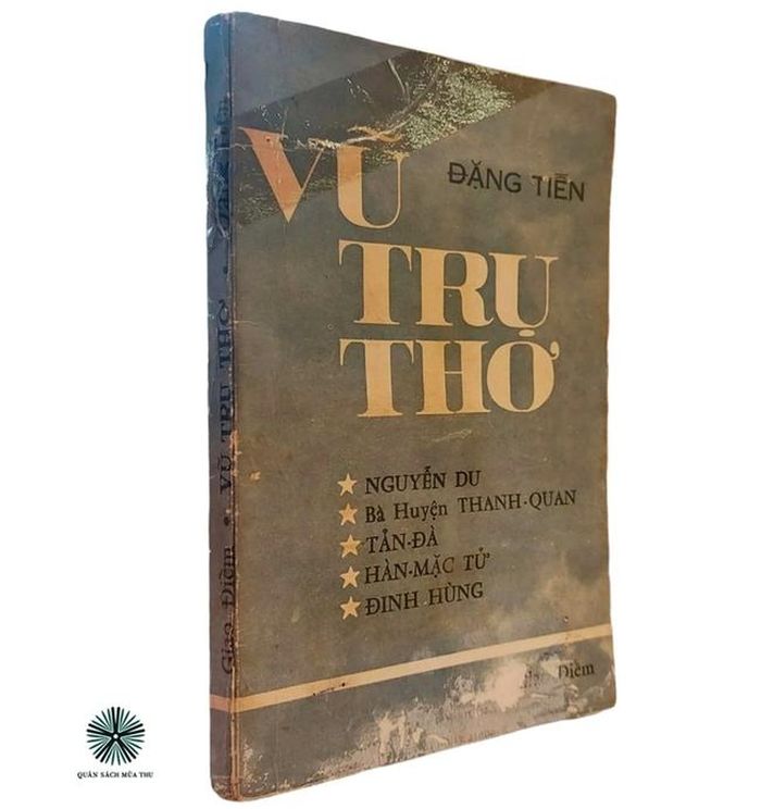 Cuốn "Vũ trụ thơ"